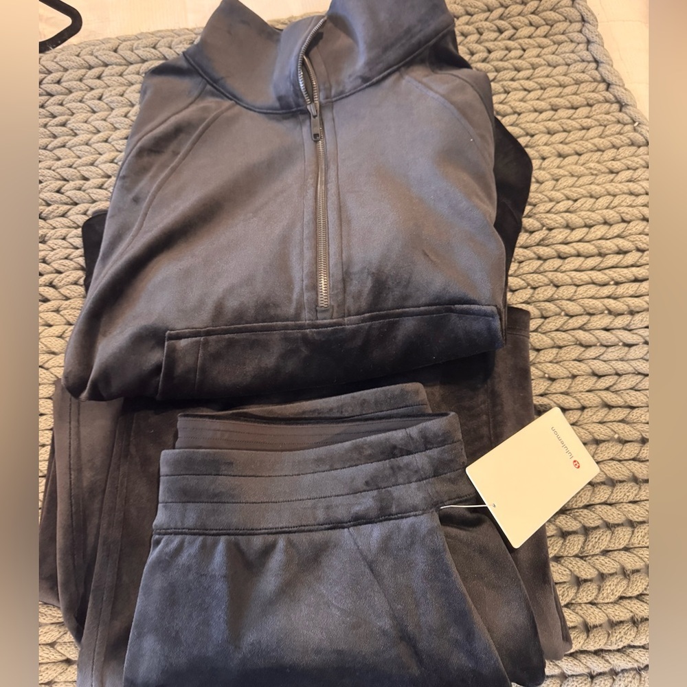 Lululemon Scuba Oversized Funnel Neck Velvet Set